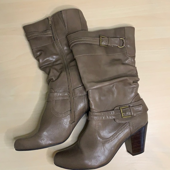 White Mountain Tall Boots Sz 9.5 - Picture 1 of 11